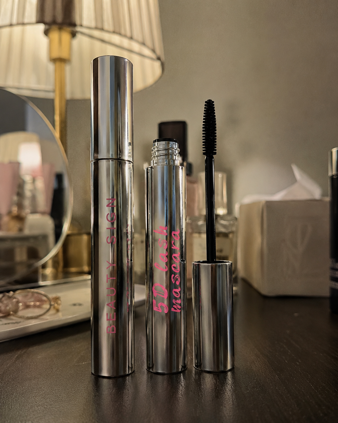 This mascara gives my lashes a clean, lifted look without clumping or feeling heavy.