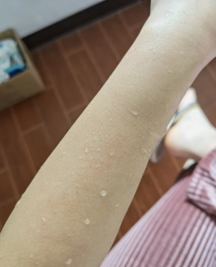Finally a hair removal cream that actually does its job without any hassle!!