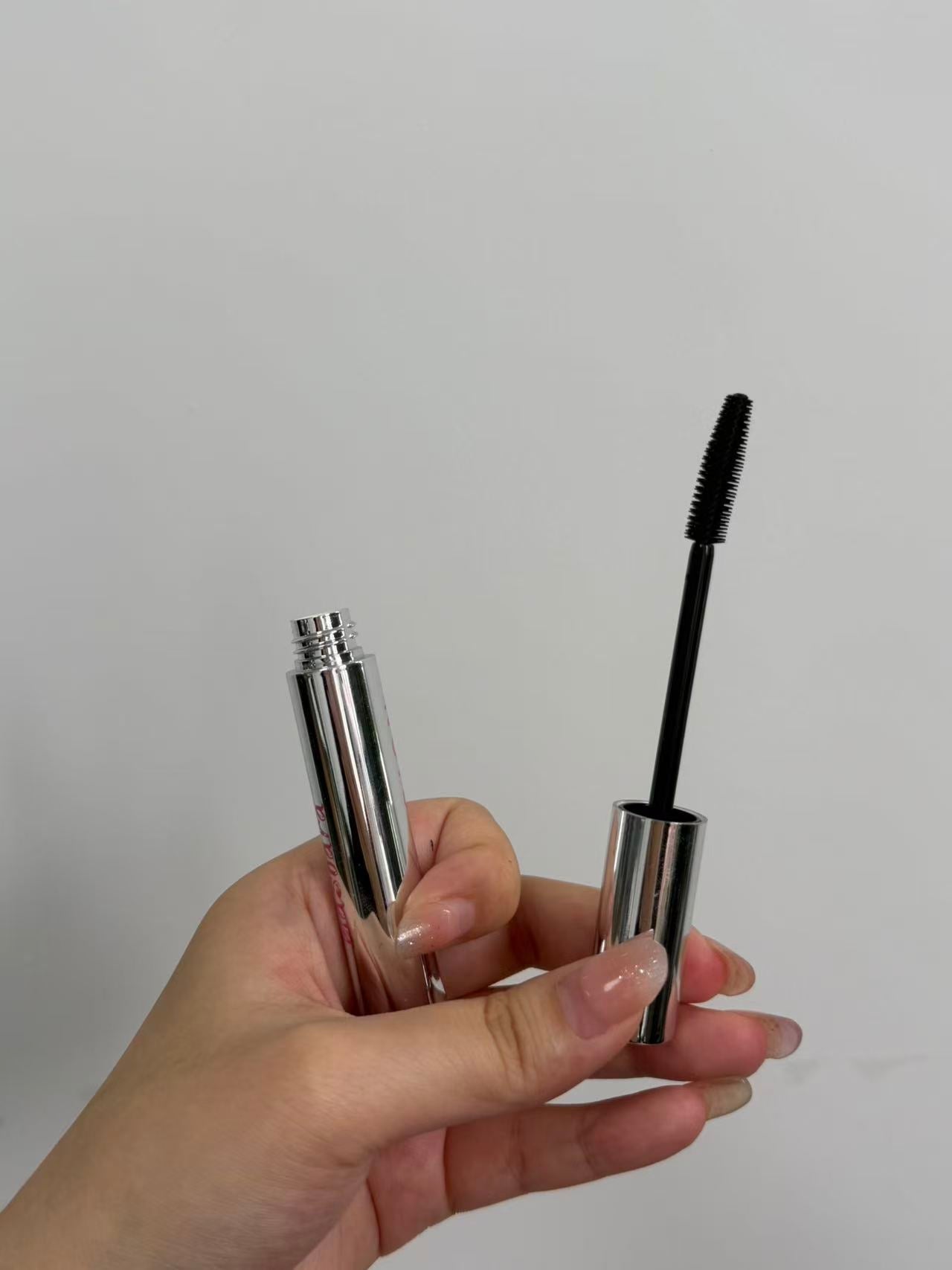 It gives a soft, elegant lash effect without looking too dramatic or fake.