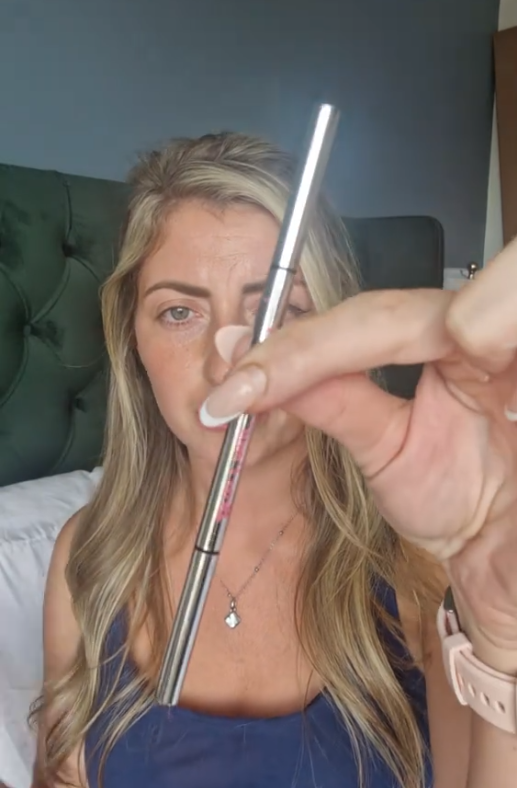 I’ve tried many pencils before, but this one works the best.