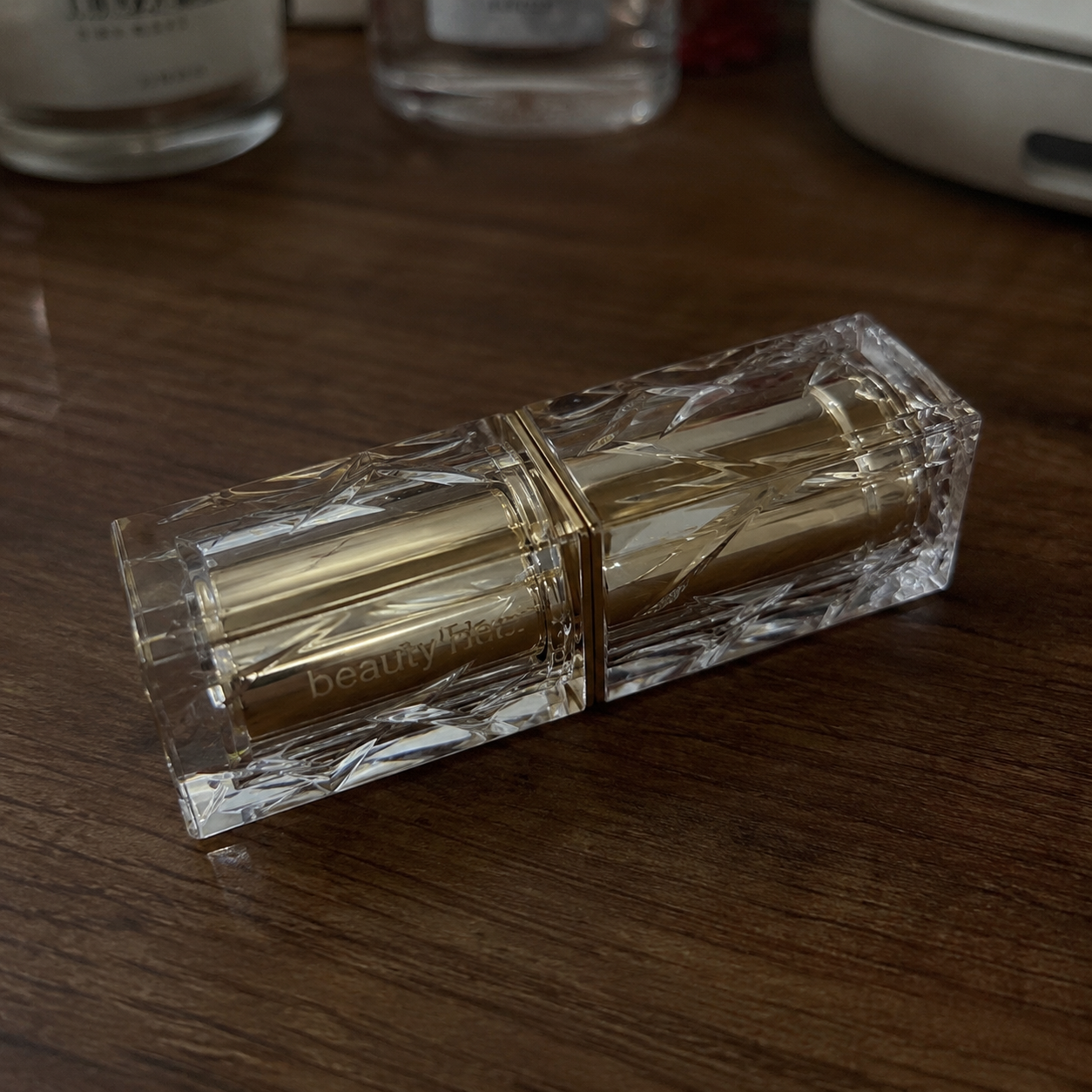 The color is natural, soft, and perfect for daily use.